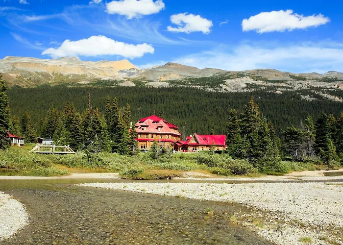 The Lodge At Bow Lake