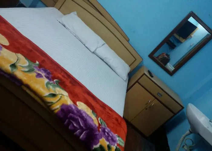 Goroomgo Hotel Kiran Guest House Kolkata
