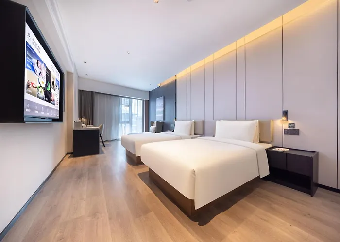 Atour Hotel Zhengzhou North Dragon Lake Financial Center
