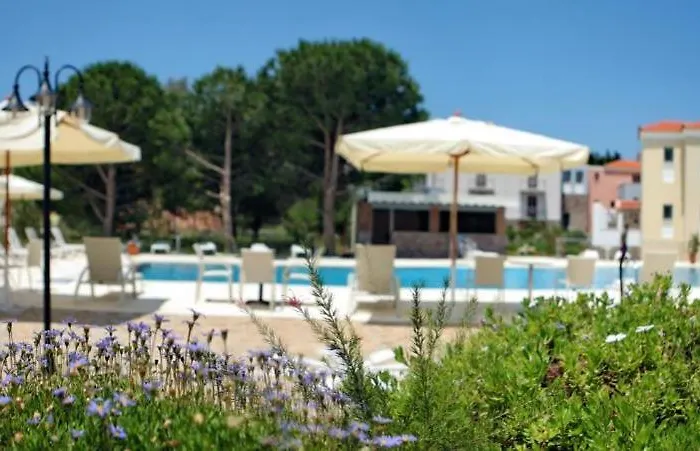 Theofilos Superior Hotel