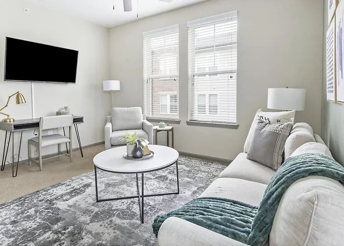 Landing Modern Apartment With Amazing Amenities