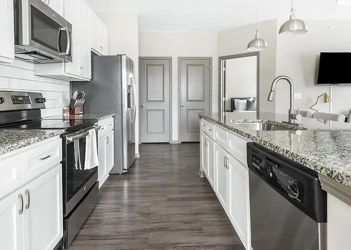 Landing Modern Apartment With Amazing Amenities