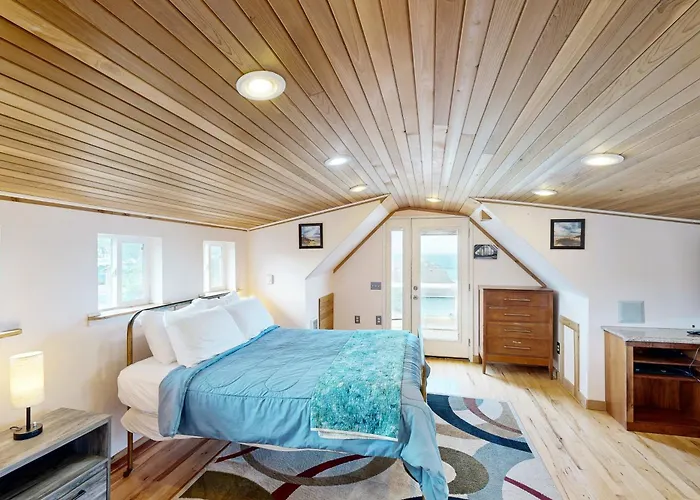Skullishak Cabin