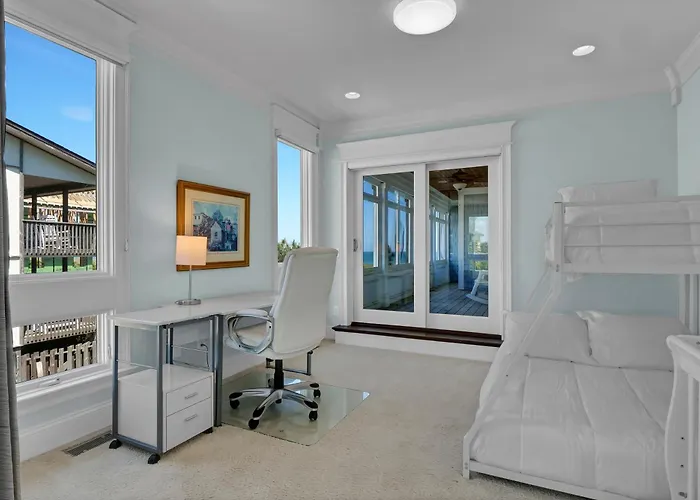 Station 6 By Sea Scape Properties