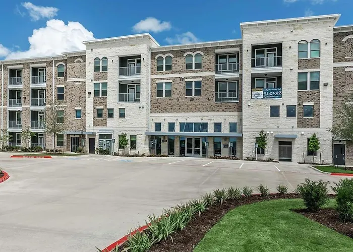 Landing At Highbridge At Egret Bay - 1 Bedroom In League City