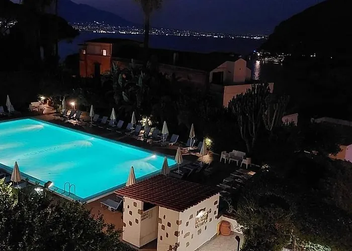 Aequa Hotel