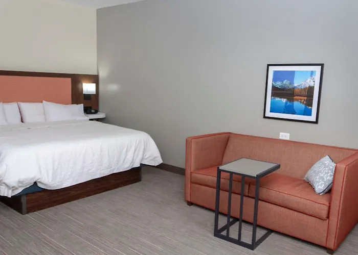 Hampton Inn & Suites Riverton