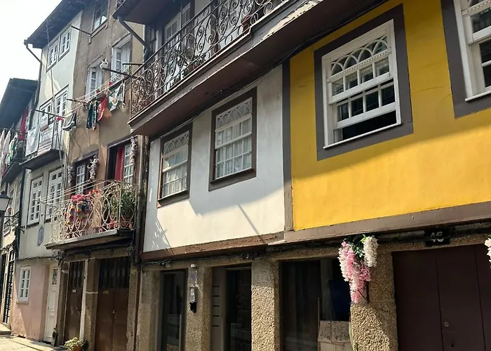 Casa Velhinha - Design, Culture&Comfort in Guimarães