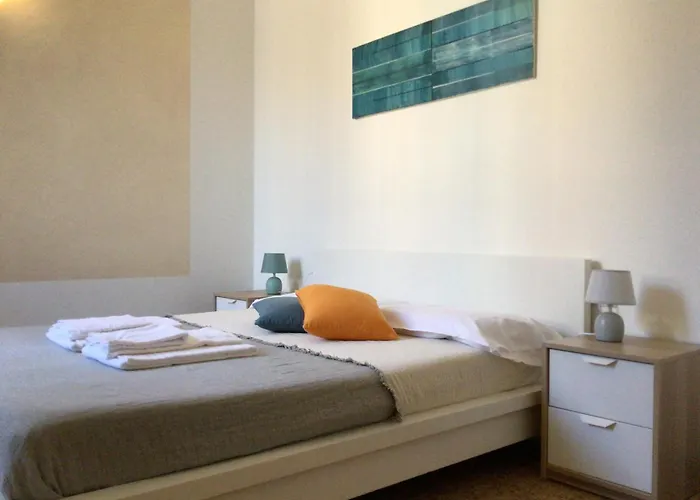 A Due Passi Da Giulietta-Casa Montecchi