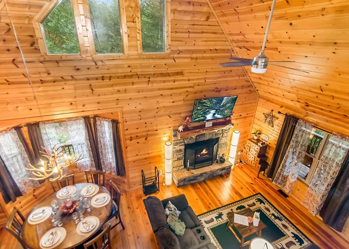 Amazing Creek View Cabin W/ Hot Tub, Firepit & Pool Table
