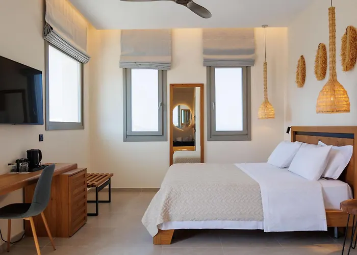 Kouros Blanc Resort & Suites
