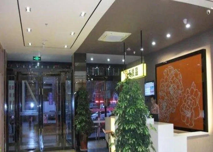 7 Days Premium Zhangye West Toursim Bus Station