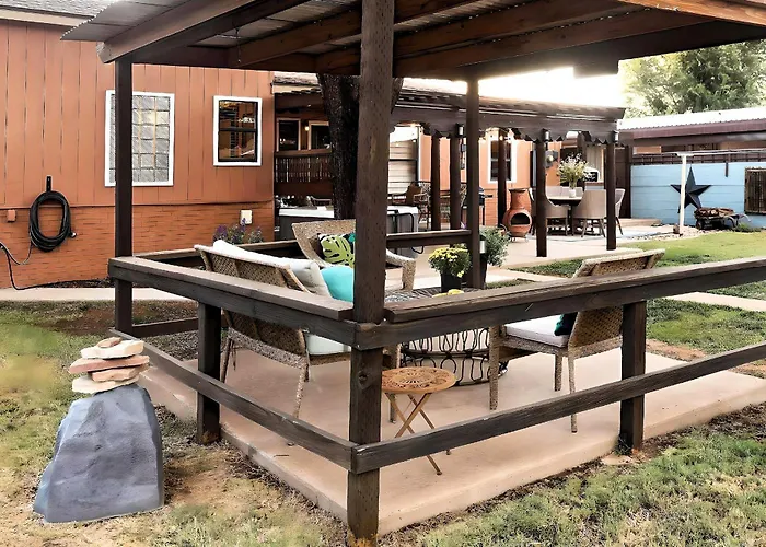 Pet-Friendly Clovis Home: Yard, Pergola & Hot Tub