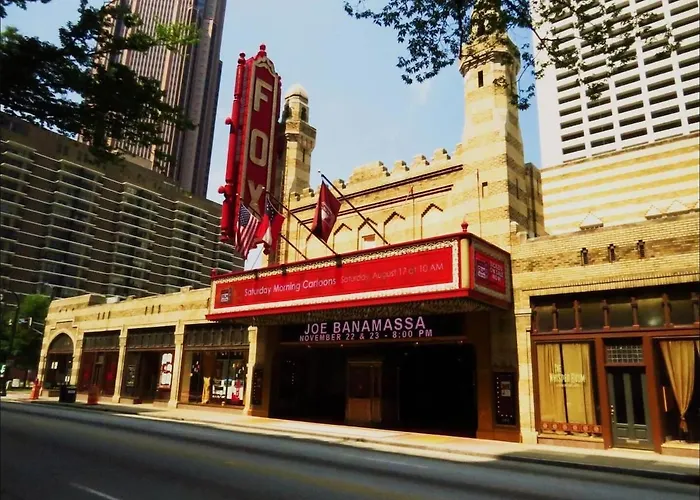 The Rosewood Townhouse - 10 Mins To Horse Park!