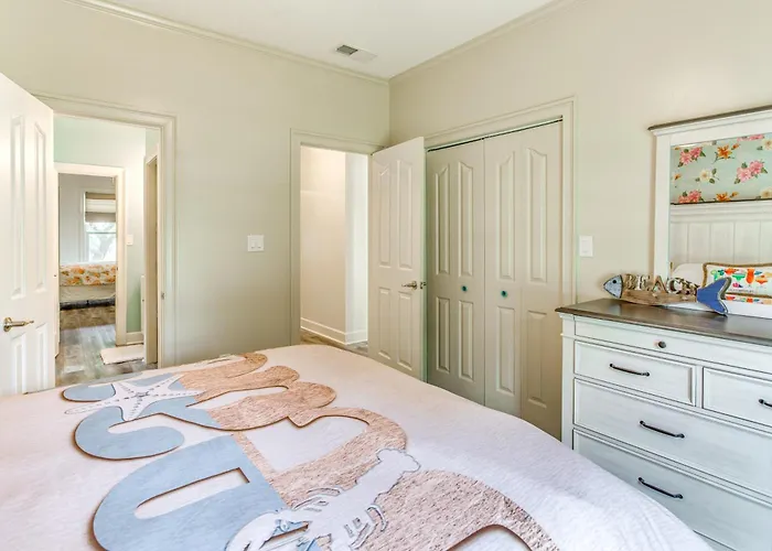 Walk To Marina: Pet-Friendly Little River Home!