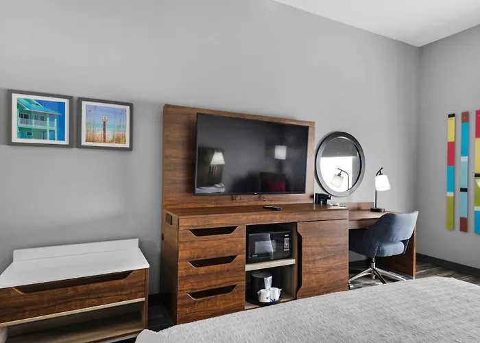 Hampton Inn & Suites Pensacola I-10 N At University Town Plaza