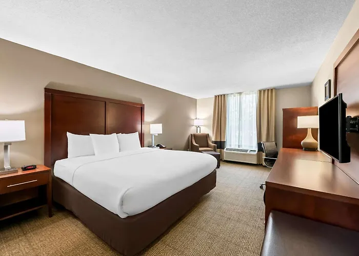 Comfort Inn & Suites Durham Near Duke University