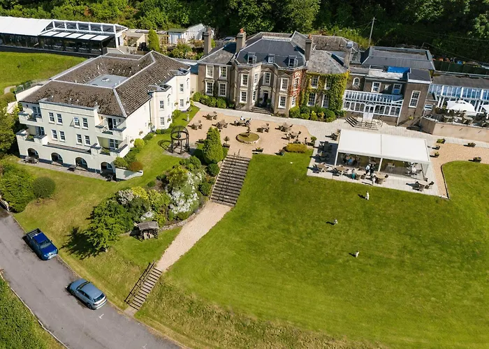 New House Country Hotel