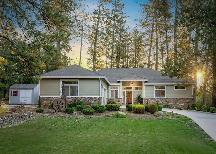Cozy Foothills Home