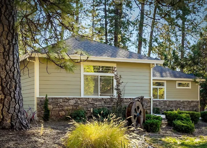 Cozy Foothills Home