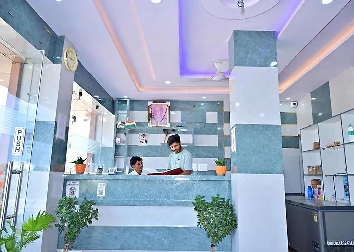 Hotel Radha Palace & Restaurant