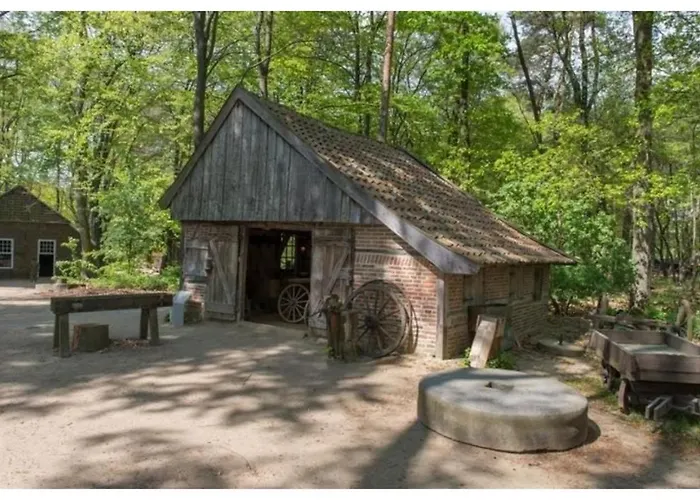 Grijze Veen 8-person bungalow