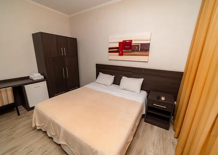 Hotel Joli