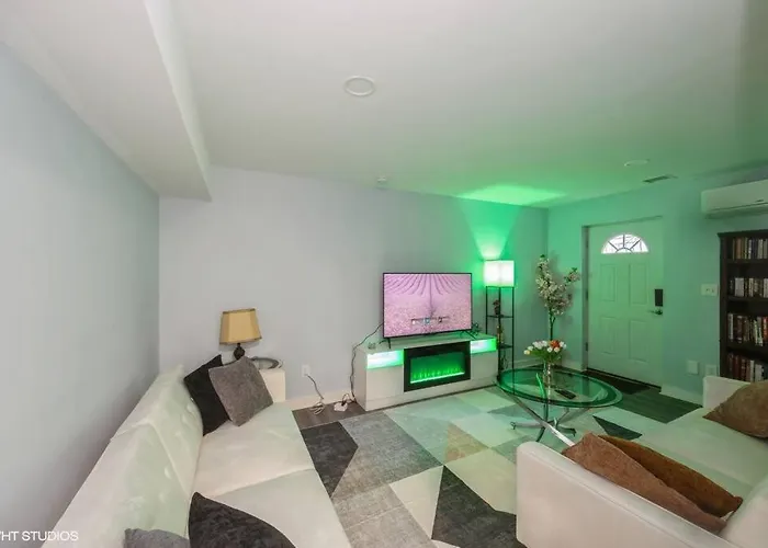 Charming Unit In Yonkers Close To Nyc