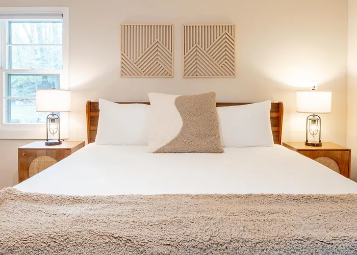 Modern Rustic Escape W/Hot Tub - High Falls Lodge