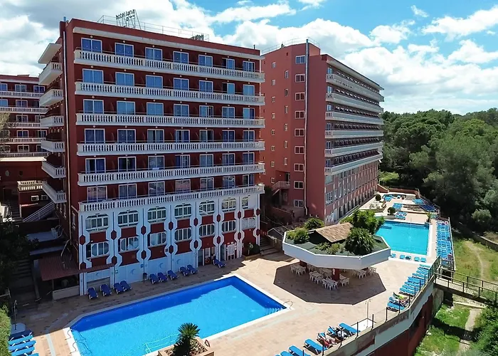 Ona Luna Park - Adults Friendly 16 Years Plus