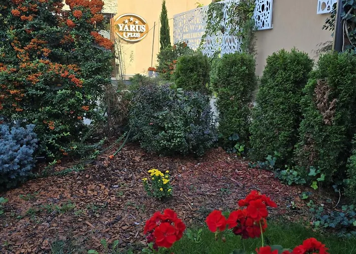 Hotel Yarus