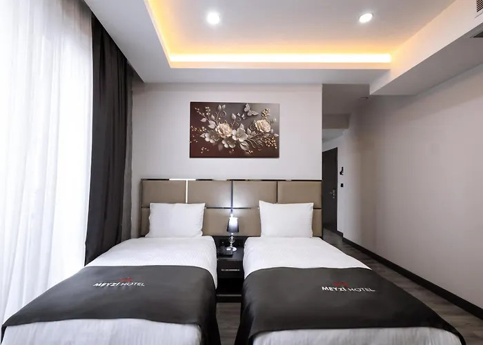 Meyzi Hotel