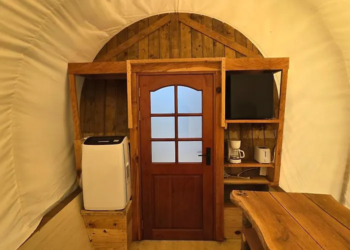 Covered Wagons Hill Camp - Wagon 3