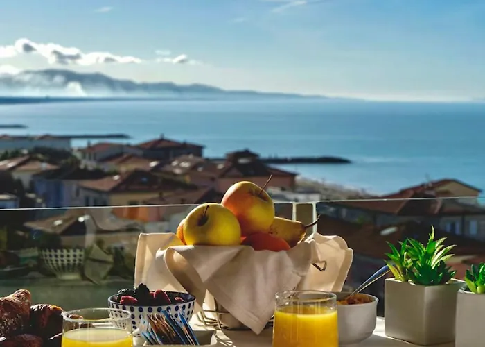 Thr - Isa-Hotel In Cecina Just 100 Mt From The Sea