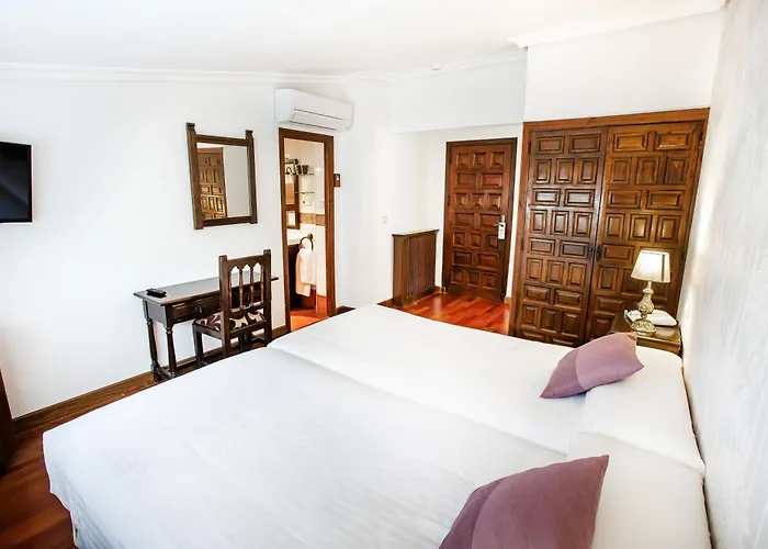 Hotel Conde Rodrigo II By Eme Hoteles