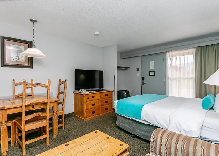 Tonquin Inn