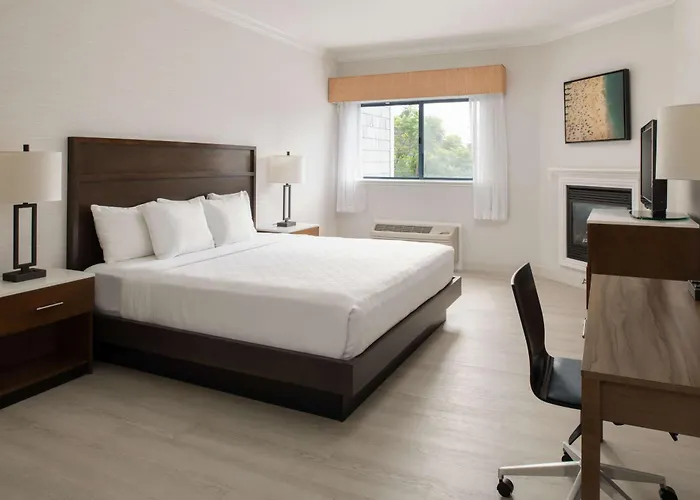 Best Western Plus All Suites Inn
