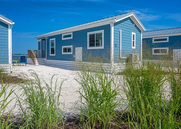 Blufin Bungalows & Marina
