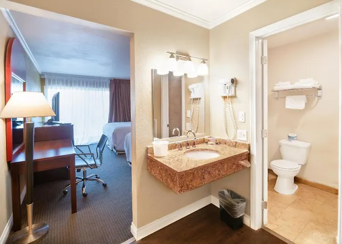 Pullman Garden Inn