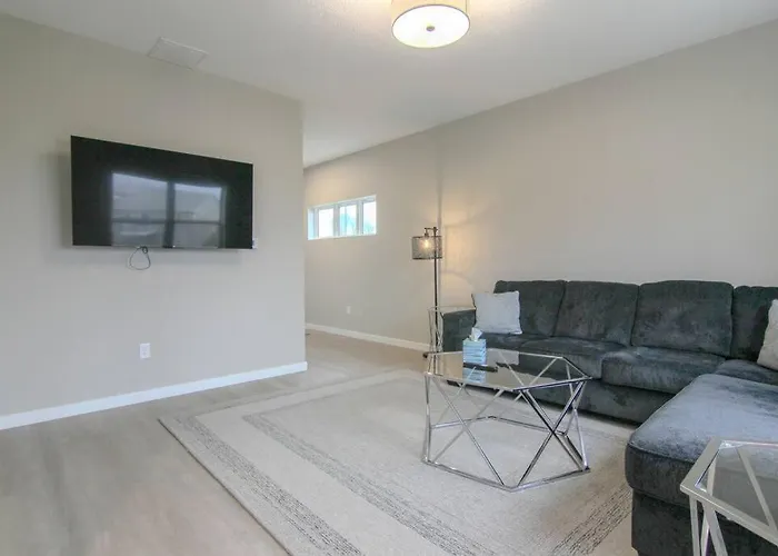 Cedar Falls Townhome - New Construction - 3 Kings!