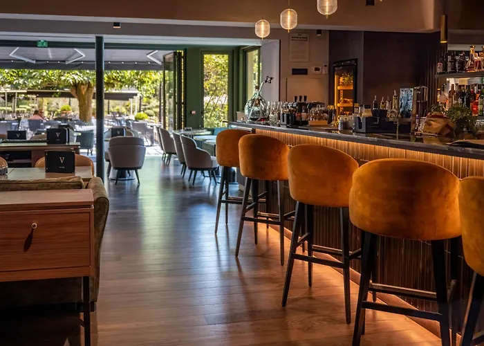 Le Vallon De Valrugues Hotel Spa & Villas