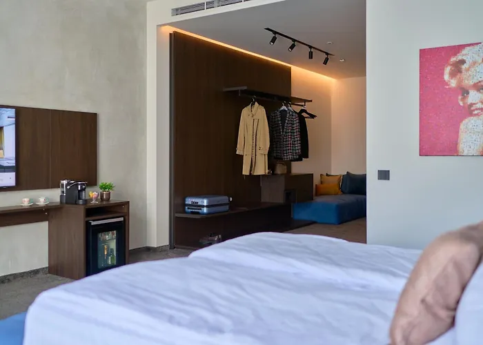 Adella Boutique Hotel - Free Secured Parking