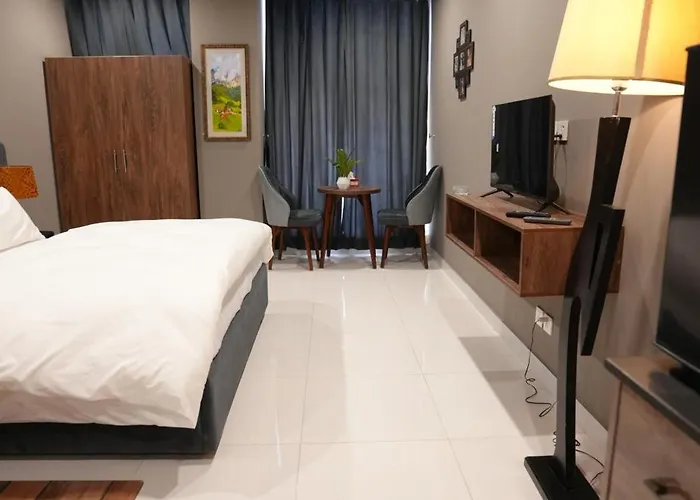 Hotel Crossroads