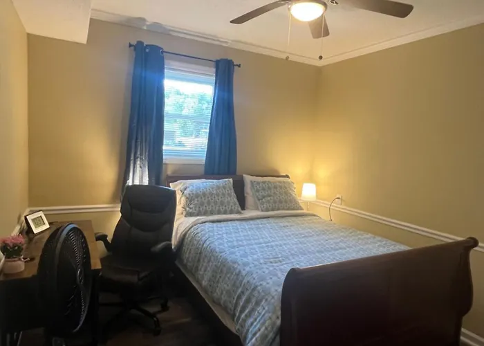 2Br Private Duplex, Quiet, Central,Remodeled
