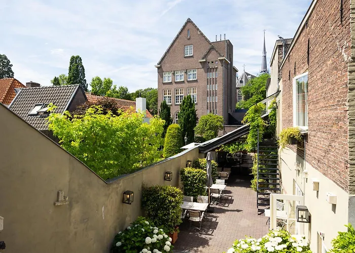Uylenhof Hotel