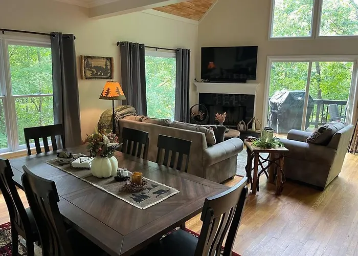 Helen, Ga Bear Paw Haus 4 Bdrm, Sleeps 10, Fire Pit, Pool Table, On Golf Course