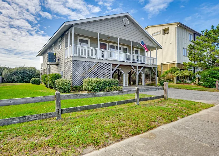 Home On Ocean Isle Beach W/ Catwalk & Deck