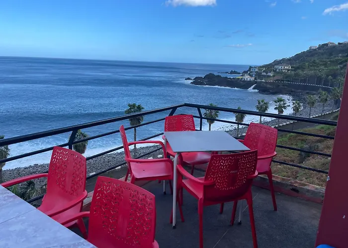 Baia Seixal Oceanfront