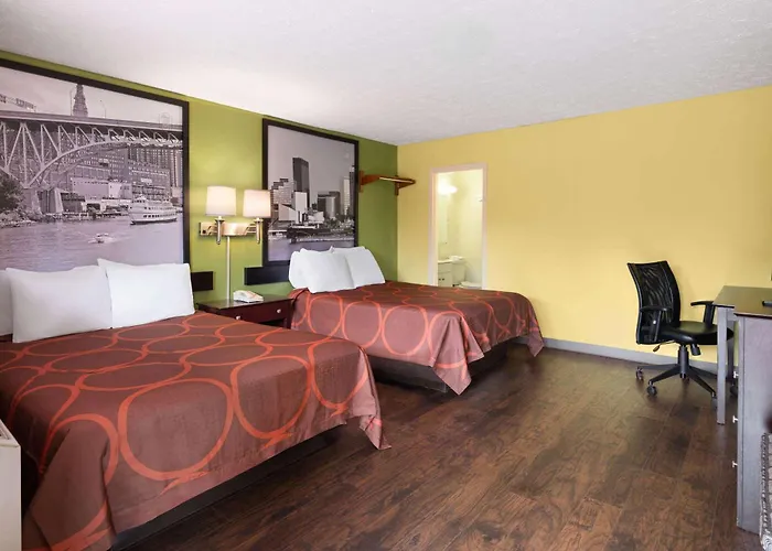 Super 8 By Wyndham Youngstown Girard