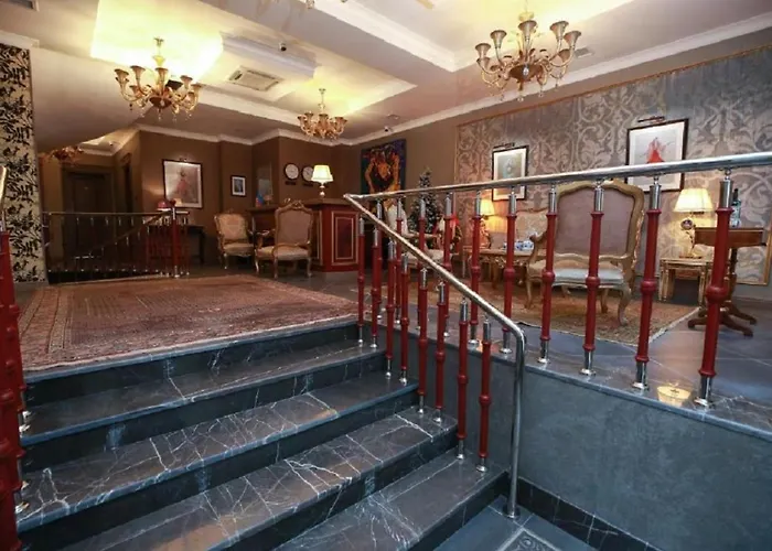 West Inn Hotel & Restaurant